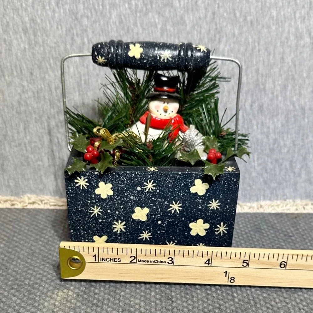 VTG Christmas Holiday Snowman Wooden Basket Centerpiece Navy Blue Hand Painted
